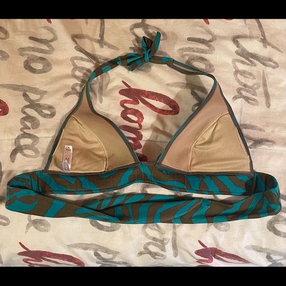 Victoria’s Secret Push Up bikini top size small - Picture 2 of 6